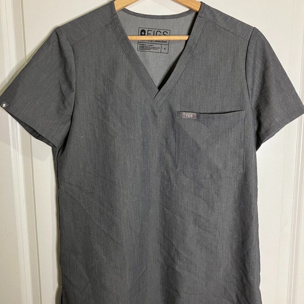 FIGS Catarina One Pocket Scrub Top- Small